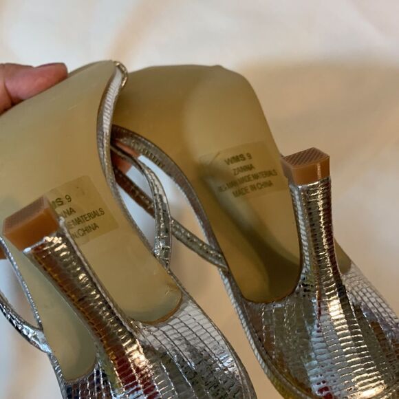 Dolce Vita Zanna Size 9 silver square toe heeled sandal - Picture 8 of 11